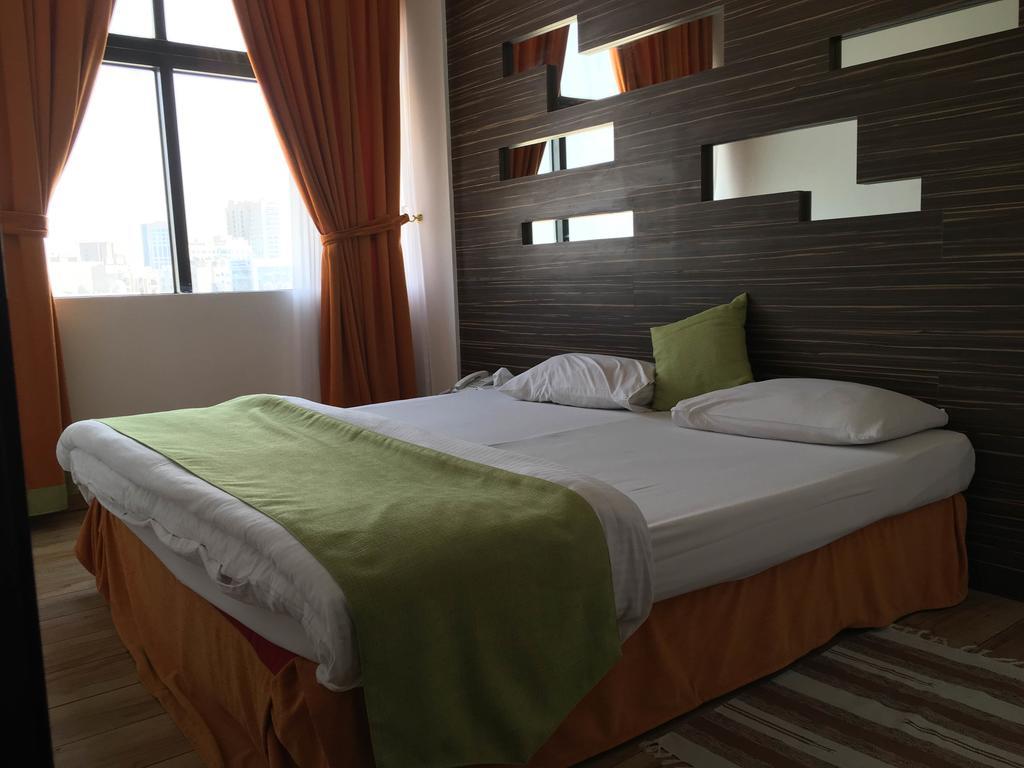Everest International Hotel Dubai Exterior foto