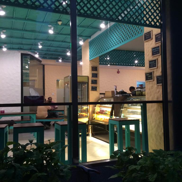 Everest International Hotel Dubai Exterior foto